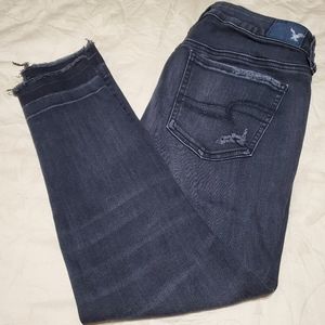 AMERICAN EAGLE JEANS